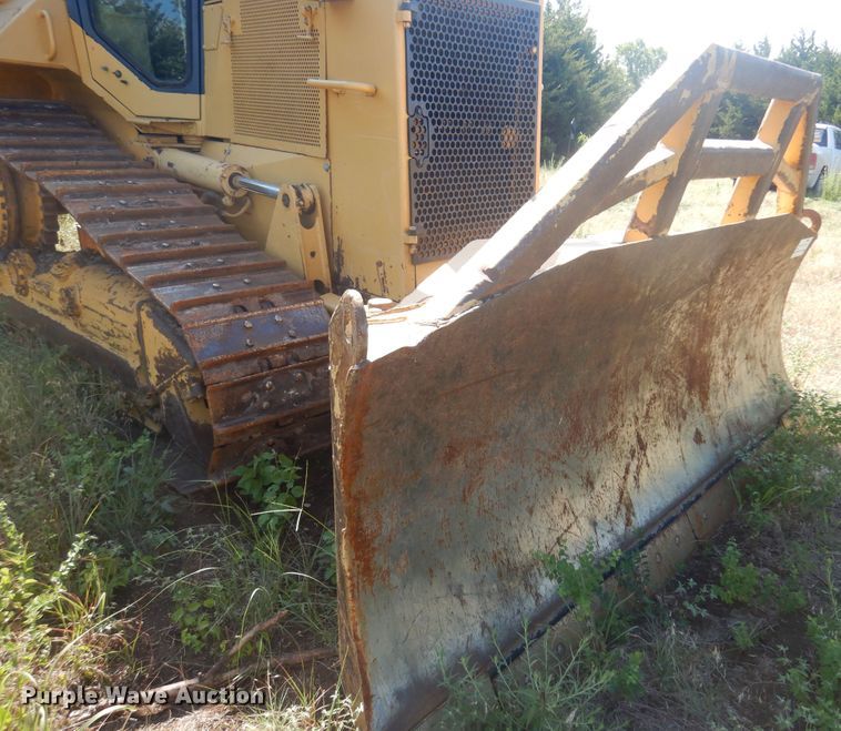 image for item DB7944 1999 Caterpillar D6M XL  dozer