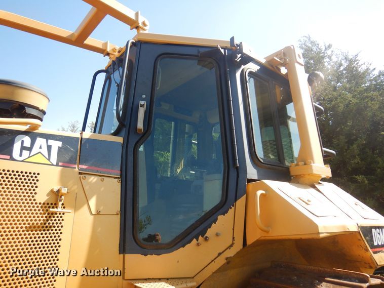 image for item DB7944 1999 Caterpillar D6M XL  dozer