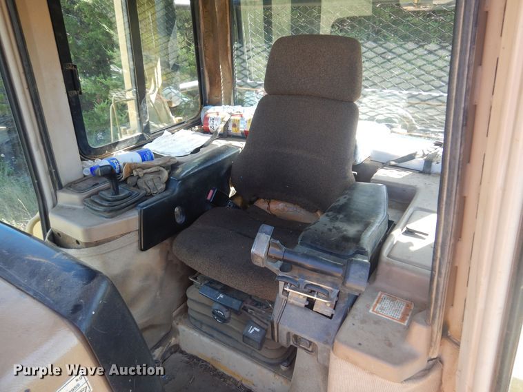 image for item DB7944 1999 Caterpillar D6M XL  dozer