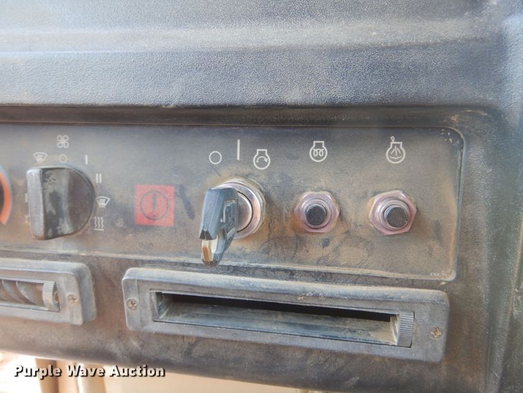 image for item DB7944 1999 Caterpillar D6M XL  dozer