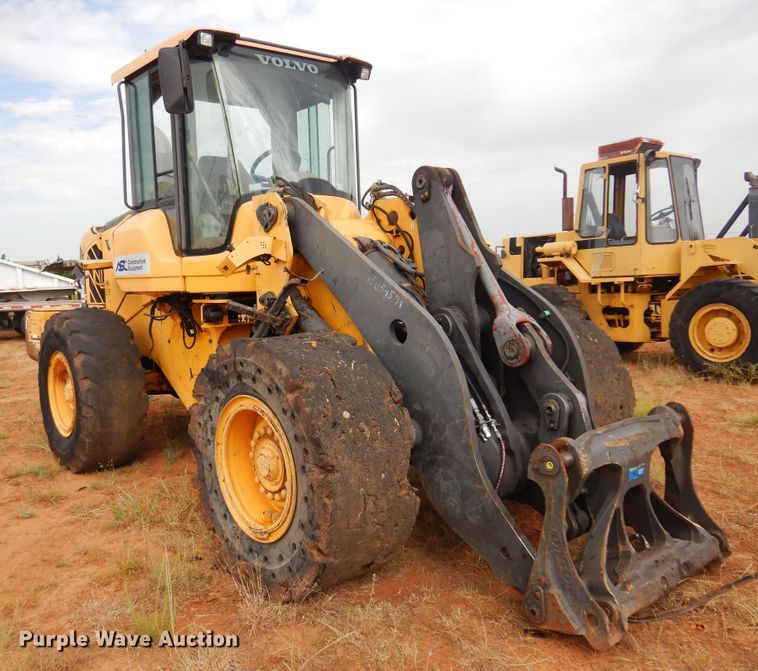 image for item DB7972 2010 Volvo L90F  wheel loader