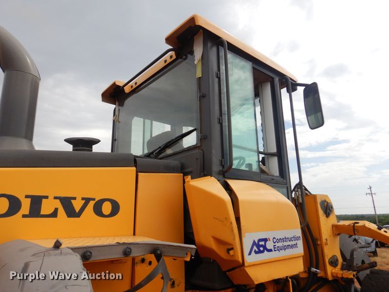 image for item DB7972 2010 Volvo L90F  wheel loader