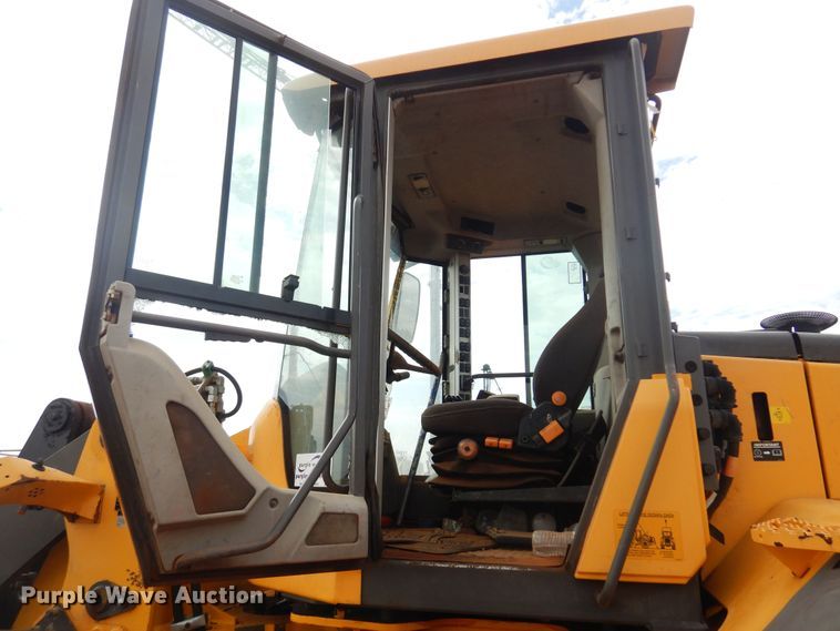 image for item DB7972 2010 Volvo L90F  wheel loader