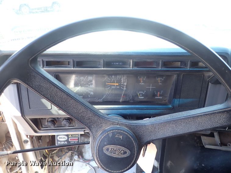 image for item DF5003 1998 Ford FT900  dump truck