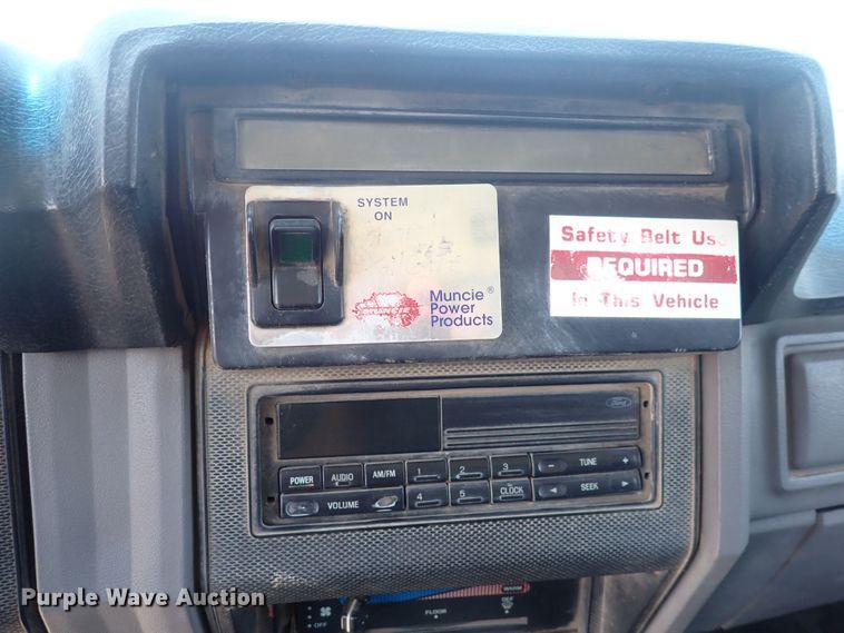 image for item DF5003 1998 Ford FT900  dump truck