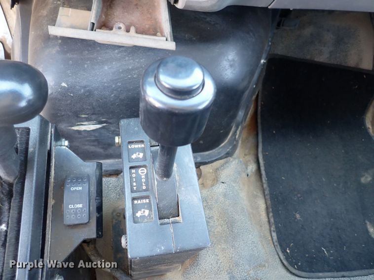 image for item DF5003 1998 Ford FT900  dump truck