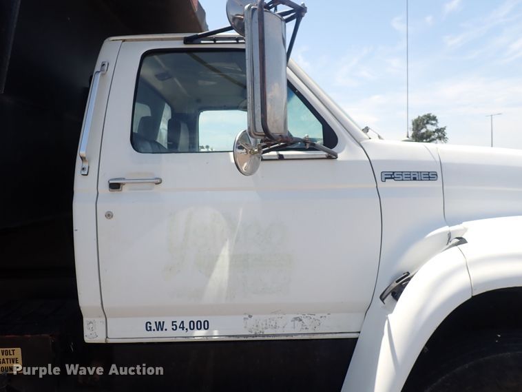 image for item DF5003 1998 Ford FT900  dump truck