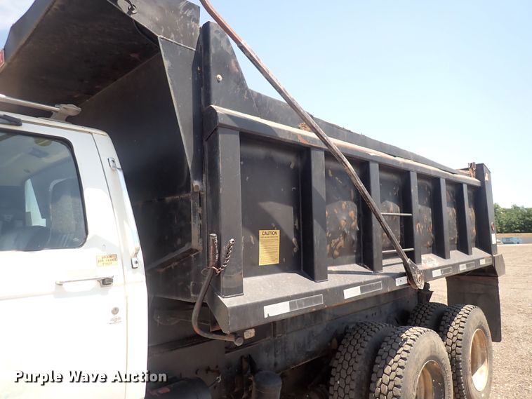 image for item DF5003 1998 Ford FT900  dump truck