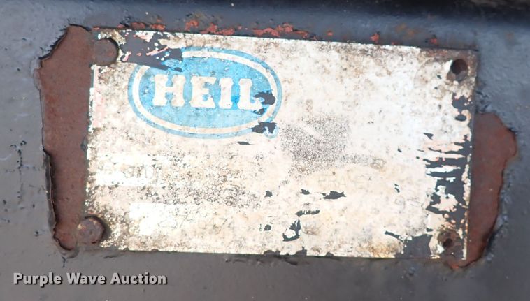 image for item DF5003 1998 Ford FT900  dump truck