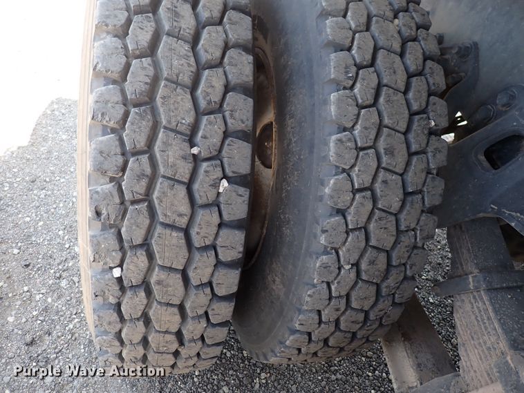 image for item DF5003 1998 Ford FT900  dump truck