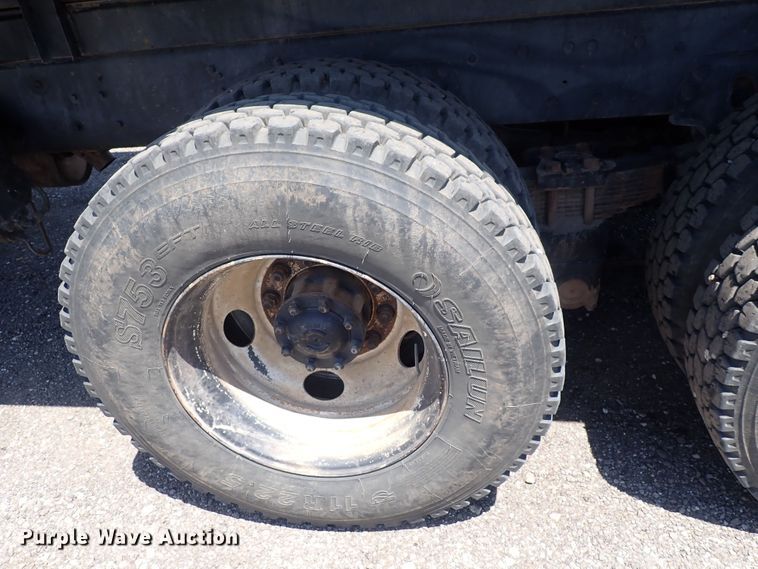 image for item DF5003 1998 Ford FT900  dump truck