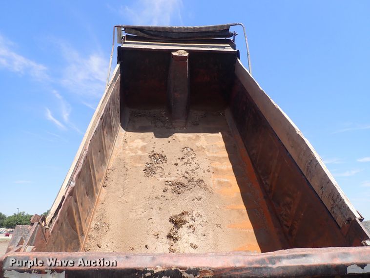 image for item DF5003 1998 Ford FT900  dump truck