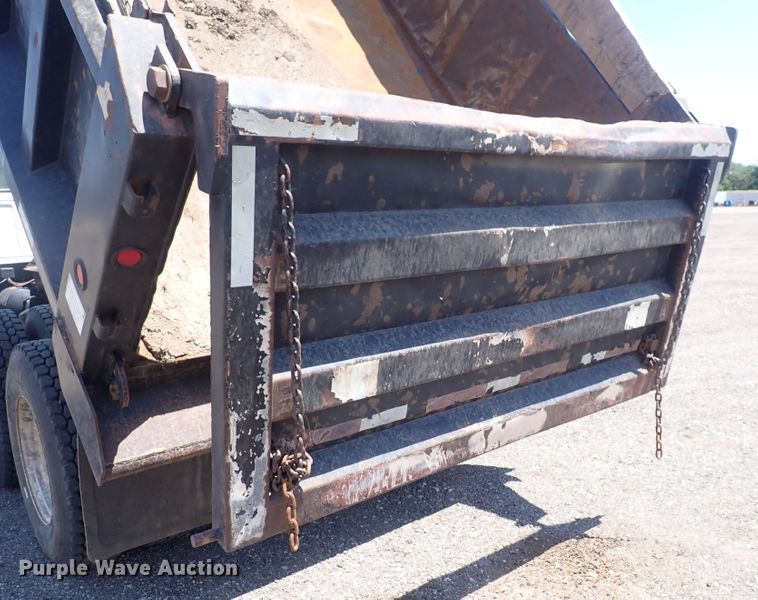 image for item DF5003 1998 Ford FT900  dump truck