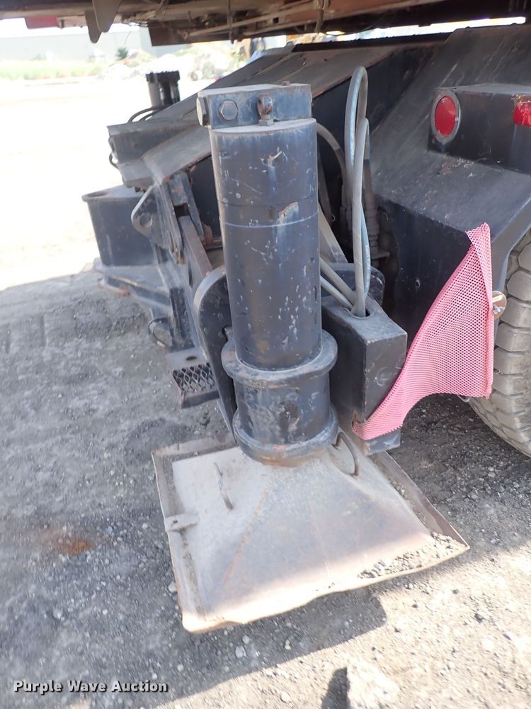 image for item DF5006 1981 FMC HC-218A  crane