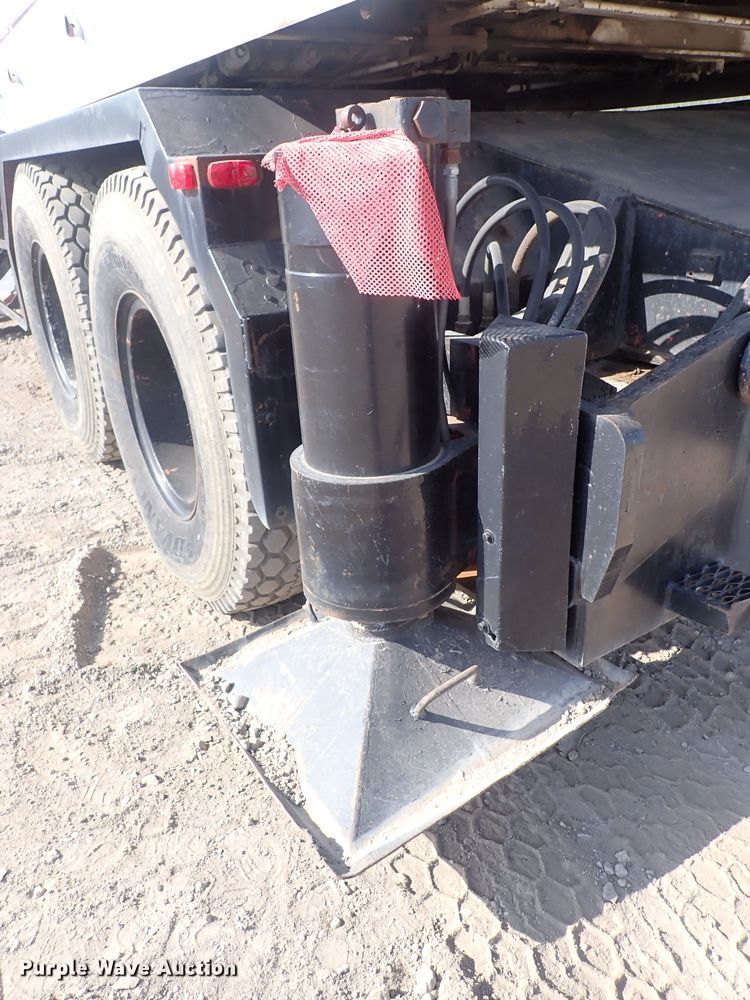 image for item DF5008 1980 FMC Link Belt HC-238B  crane