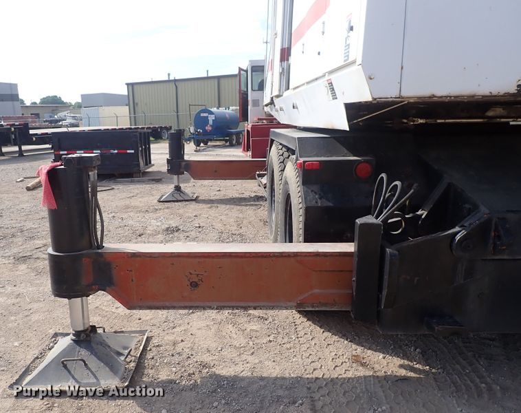 image for item DF5008 1980 FMC Link Belt HC-238B  crane