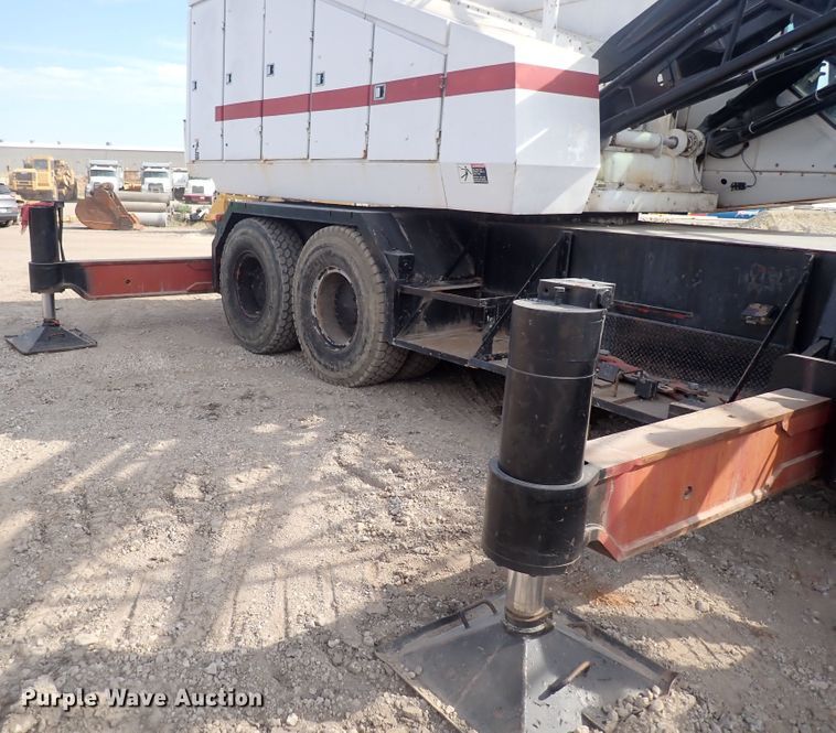 image for item DF5008 1980 FMC Link Belt HC-238B  crane