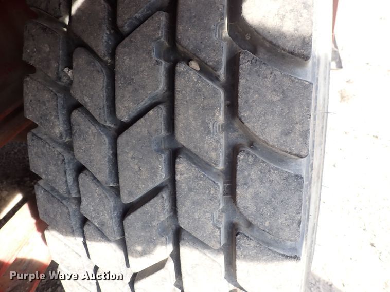 image for item DF5008 1980 FMC Link Belt HC-238B  crane