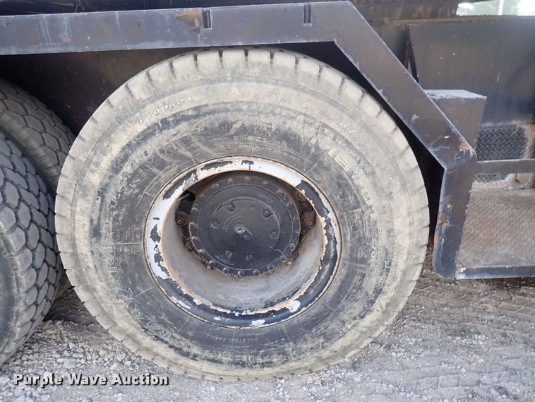 image for item DF5008 1980 FMC Link Belt HC-238B  crane