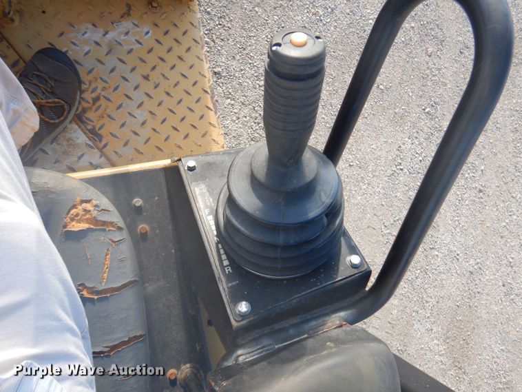 image for item DJ3843 2008 Caterpillar CB24  double drum vibratory roller