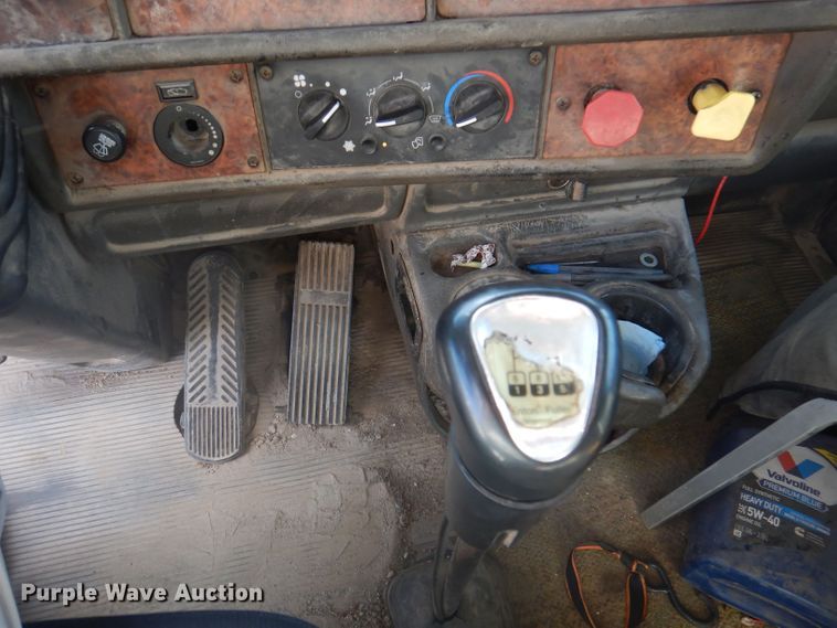 image for item DJ3847 2003 Kenworth T800  dump truck