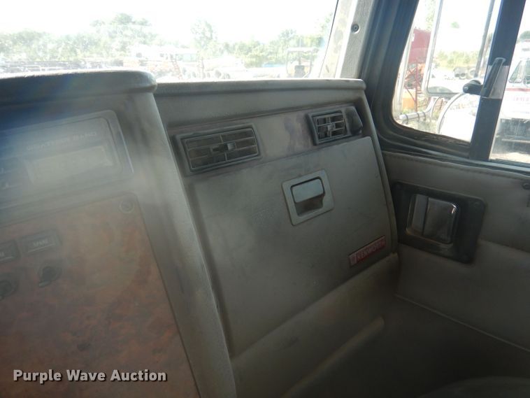 image for item DJ3847 2003 Kenworth T800  dump truck