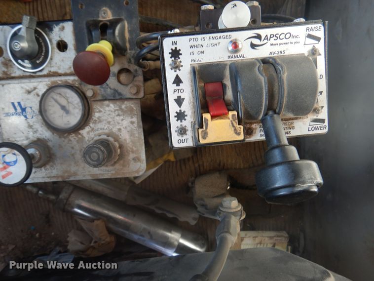 image for item DJ3847 2003 Kenworth T800  dump truck