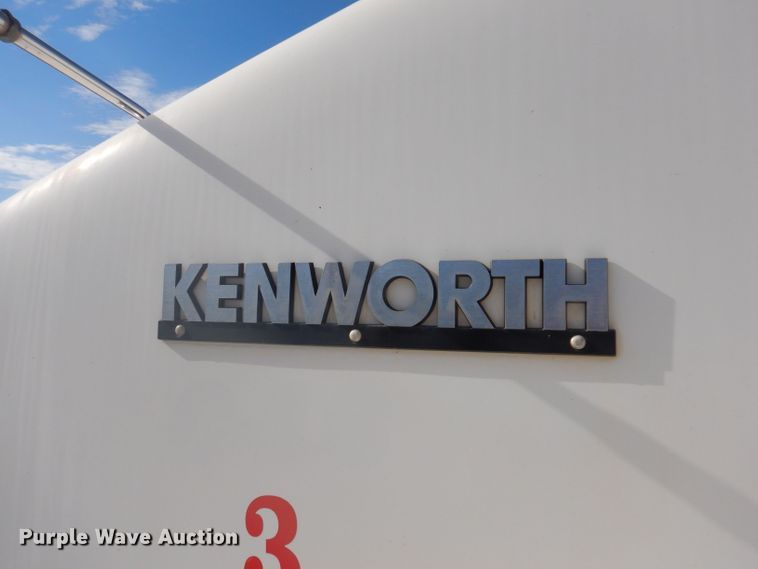 image for item DJ3847 2003 Kenworth T800  dump truck