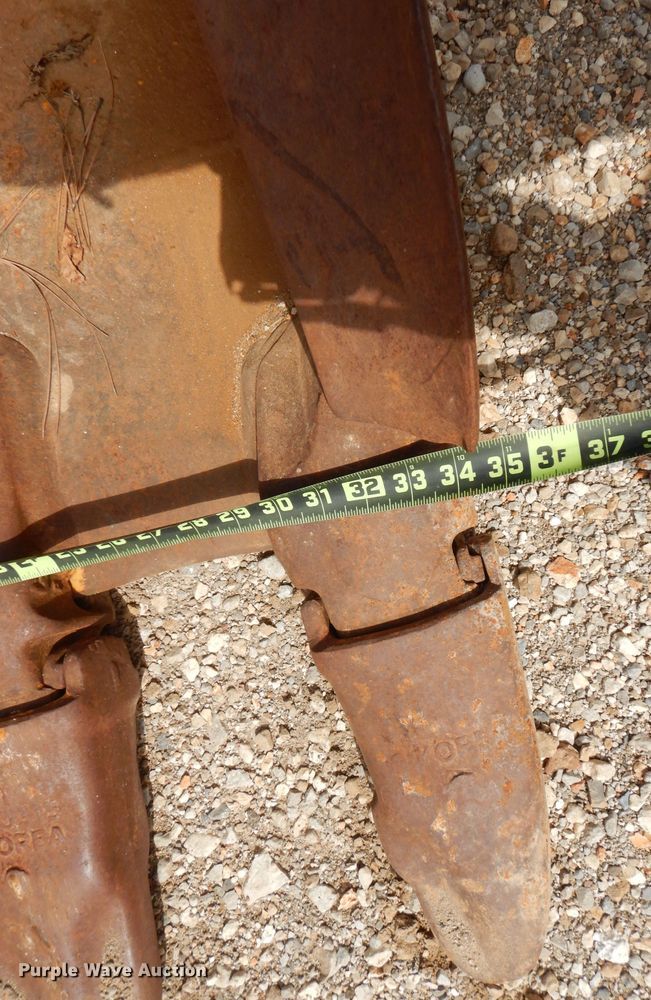 image for item DJ3851 Caterpillar  excavator bucket