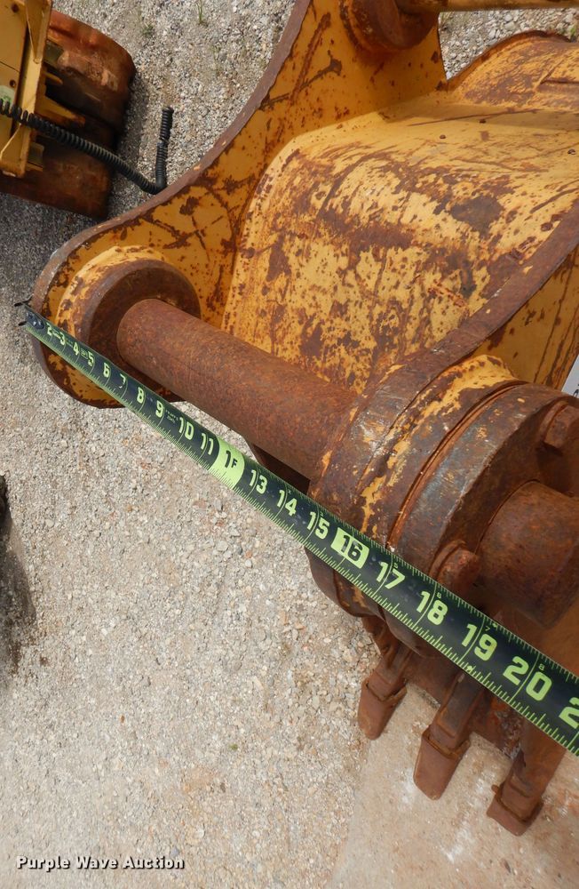 image for item DJ3852 Caterpillar  excavator bucket