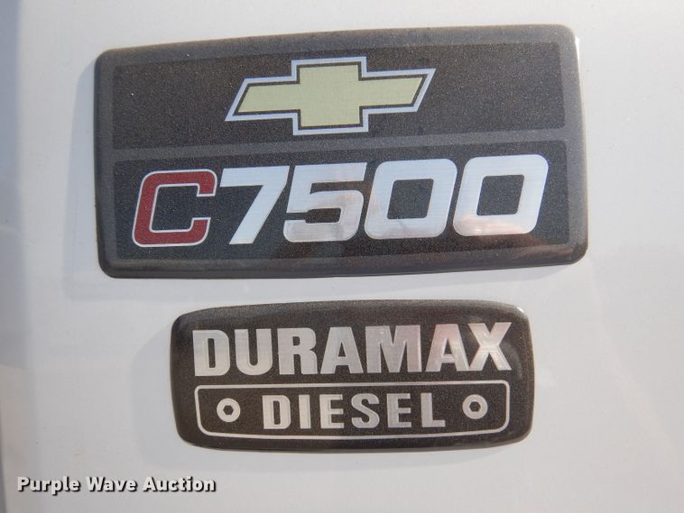 image for item DJ3862 2005 Chevrolet C7500  utility / service truck