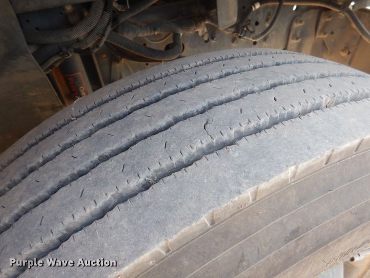 image for item DJ3862 2005 Chevrolet C7500  utility / service truck