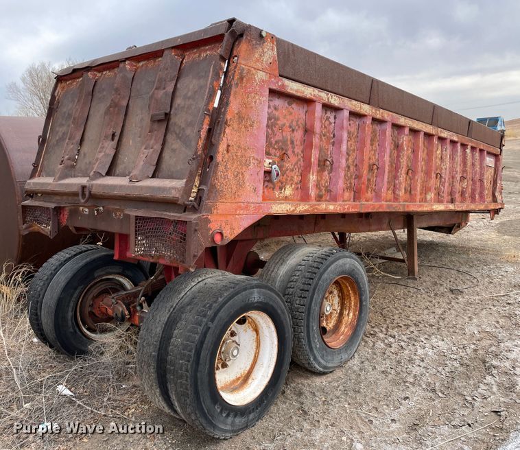 image for item DJ5027 1972 Lufkin  end dump trailer