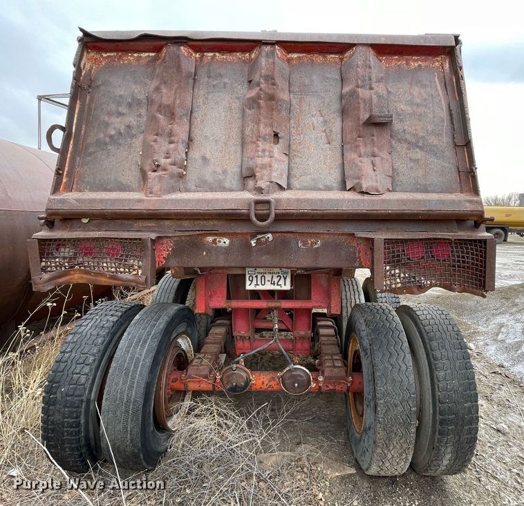image for item DJ5027 1972 Lufkin  end dump trailer
