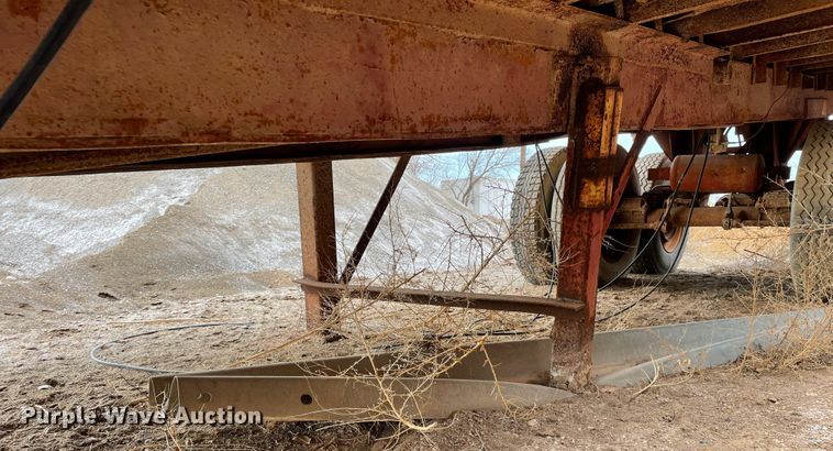 image for item DJ5027 1972 Lufkin  end dump trailer