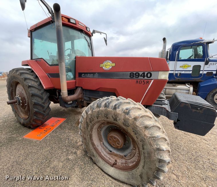 image for item DJ5028 1997 Case IH 8940  MFWD tractor