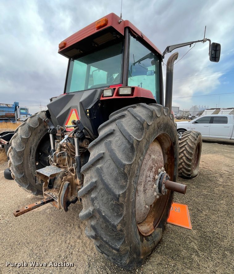 image for item DJ5028 1997 Case IH 8940  MFWD tractor