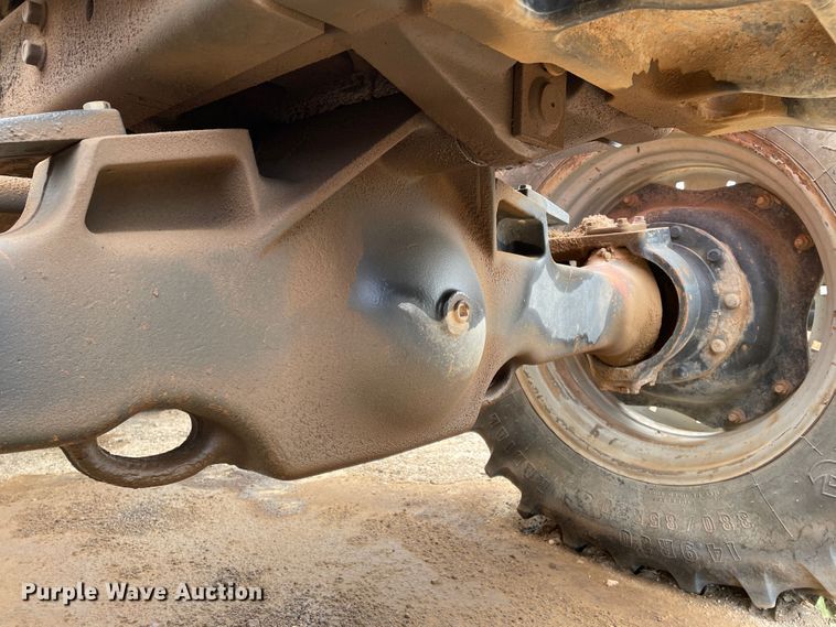 image for item DJ5028 1997 Case IH 8940  MFWD tractor