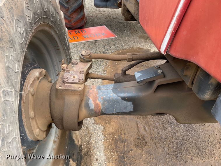 image for item DJ5028 1997 Case IH 8940  MFWD tractor