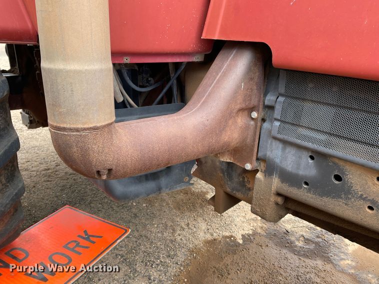 image for item DJ5028 1997 Case IH 8940  MFWD tractor