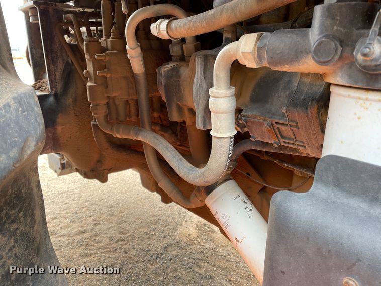 image for item DJ5028 1997 Case IH 8940  MFWD tractor