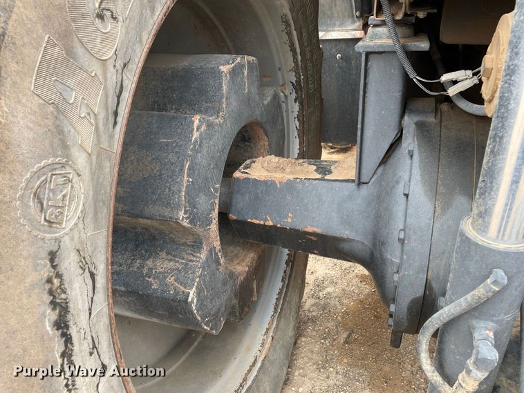 image for item DJ5028 1997 Case IH 8940  MFWD tractor