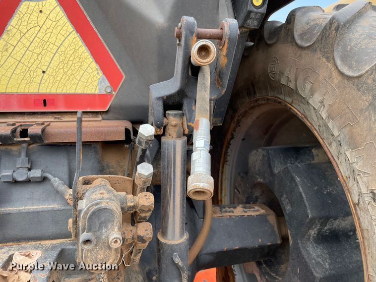 image for item DJ5028 1997 Case IH 8940  MFWD tractor