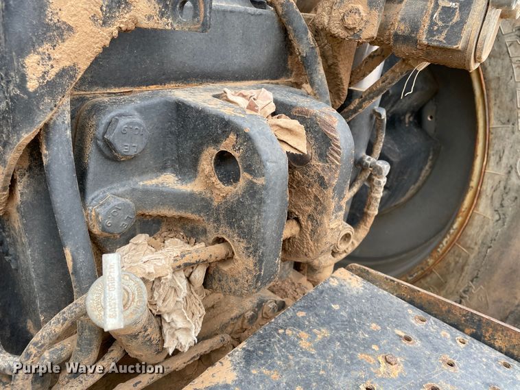 image for item DJ5028 1997 Case IH 8940  MFWD tractor