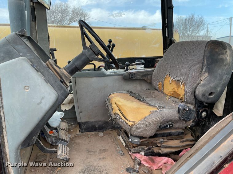 image for item DJ5028 1997 Case IH 8940  MFWD tractor