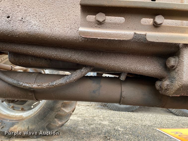 image for item DJ5028 1997 Case IH 8940  MFWD tractor