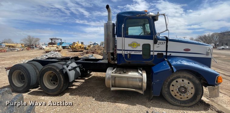image for item DJ5029 2006 Peterbilt 385  semi truck