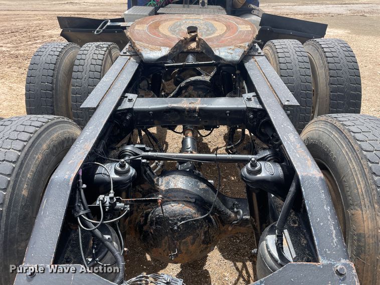 image for item DJ5029 2006 Peterbilt 385  semi truck