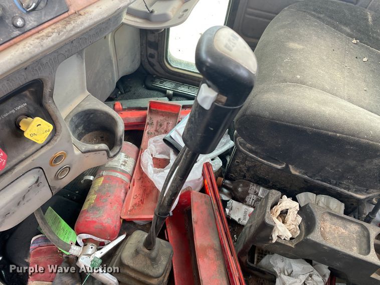 image for item DJ5029 2006 Peterbilt 385  semi truck