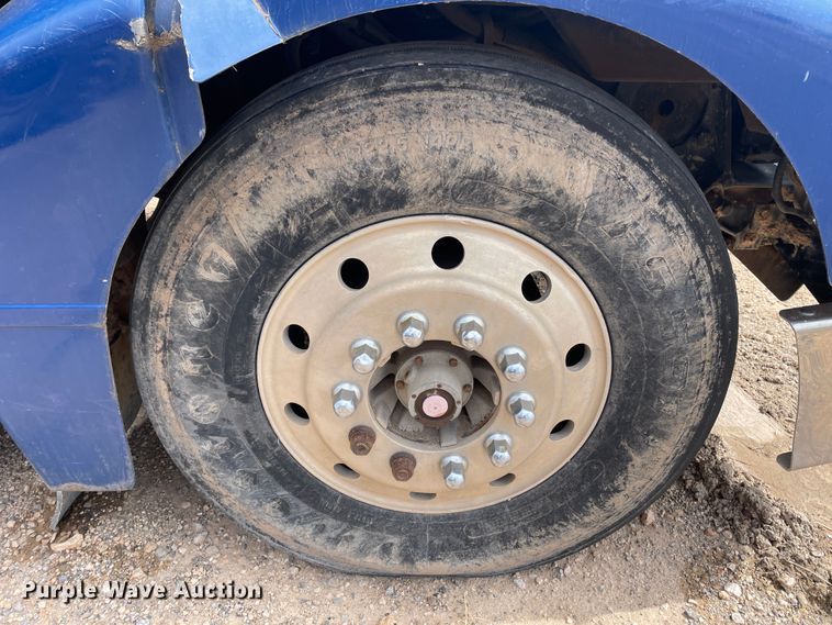 image for item DJ5029 2006 Peterbilt 385  semi truck